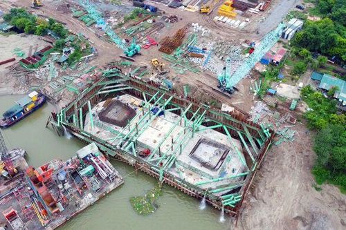 Công trường cầu Tứ Liên sau hơn một năm khởi công