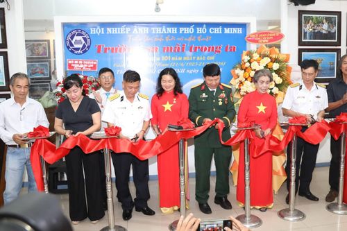 TP.HCM: Vẻ đẹp Trường Sa qua ống kính nghệ sĩ