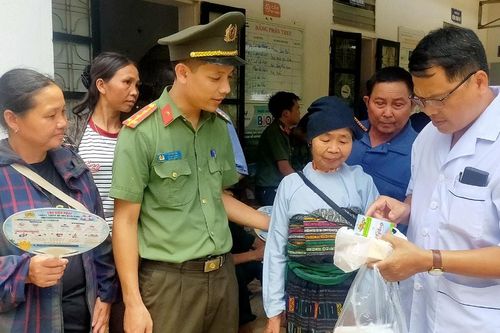 Mang yêu thương đến Tam Thanh từ trái tim người chiến sĩ An ninh