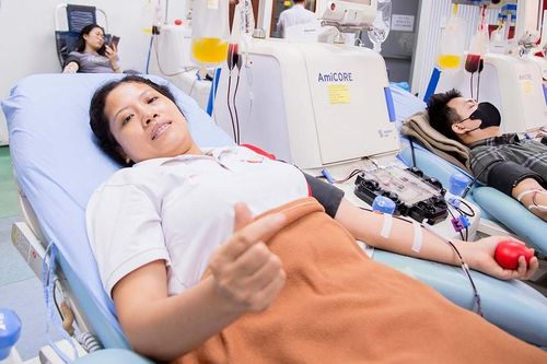 'Lén' chồng đi hiến máu suốt nhiều năm và cái kết bất ngờ sau một thập kỷ