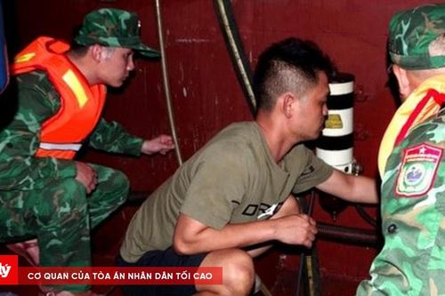 Chủ tàu cá bị khởi tố vì vận chuyển trái phép tiền tệ