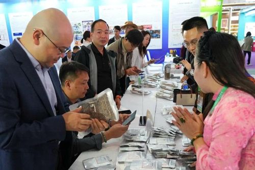 Việt Nam-Trung Quốc hợp tác thúc đẩy chuỗi cung ứng càphê xuyên biên giới