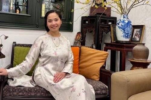 Nữ NSƯT là cô út trong gia đình nghệ thuật nổi tiếng, chọn cuộc sống bình yên, kín tiếng ở tuổi U60