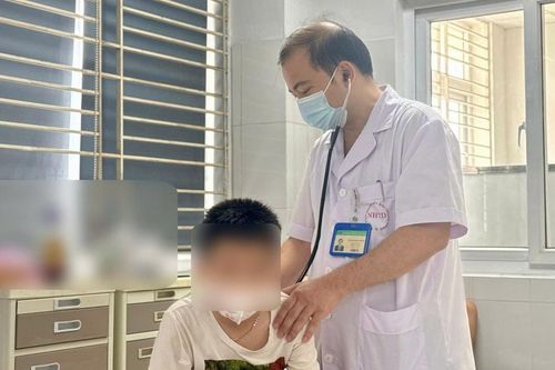 Ho kéo dài nhiều năm, bé trai 10 tuổi phát hiện mắc hen phế quản nặng