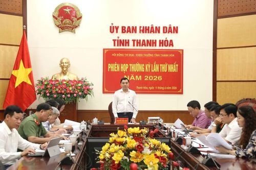 Xét chọn các tập thể, cá nhân có thành tích xuất sắc đề nghị khen thưởng