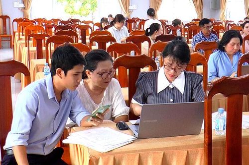 Ban Chỉ đạo Điều tra cơ sở hành chính, sự nghiệp tỉnh An Giang làm việc với phường Thới Sơn và xã Ba Chúc
