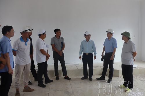 Phó Chủ tịch UBND tỉnh Nguyễn Văn Đoạt kiểm tra tiến độ trường liên cấp tại xã Nậm Kè, Quảng Lâm