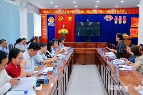 Đối thoại với công dân liên quan khiếu nại chuyển quyền sử dụng đất tại phường Trung An