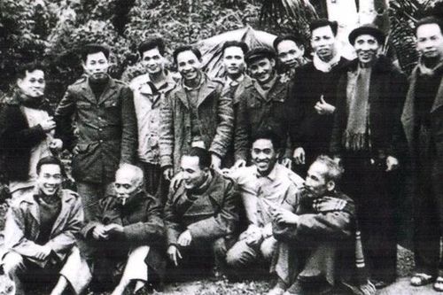 Hồ Tùng Mậu - Người chiến sĩ cộng sản kiên trung