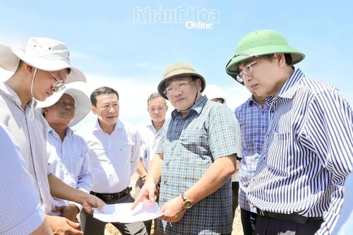 Phó Chủ tịch UBND tỉnh Trịnh Minh Hoàng kiểm tra tiến độ giải phóng mặt bằng các dự án trọng điểm tại Cà Ná