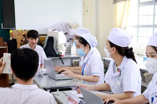 Lâm Đồng: Tạm dừng tuyển dụng 738 chỉ tiêu viên chức y tế