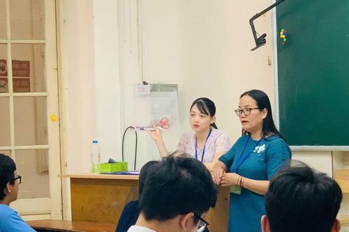 Đề thi môn tiếng Anh thúc đẩy từ 'học để thi' sang 'học để sử dụng'