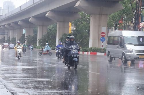Thời tiết Hà Nội chuẩn bị bước vào đợt mưa dông kéo dài