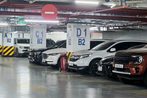 Hà Nội: Các công trình mới phải dành 30% chỗ đỗ xe để lắp trạm sạc