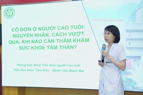 Người cao tuổi đổ bệnh vì cô đơn