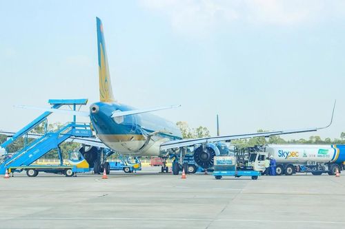 Đề xuất nâng chuẩn kỹ thuật nhiên liệu hàng không theo thông lệ quốc tế