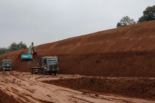 Gia Lai: Giao 65 xã, phường thí điểm cấp phép khai thác cát xây dựng, đất san lấp