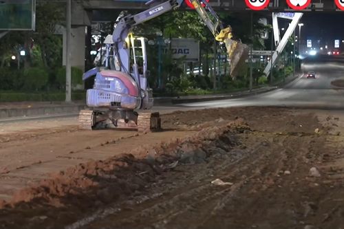 Hiểm họa từ hành vi chở vật liệu làm rơi vãi ra đường phố