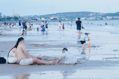 Mùa du lịch biển: Những nguyên tắc an toàn cha mẹ tuyệt đối không nên bỏ qua