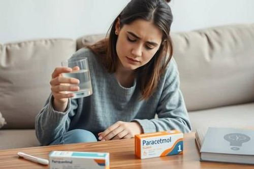 Phụ nữ mang thai bị đau đầu, sốt, dùng thuốc paracetamol cần lưu ý gì?