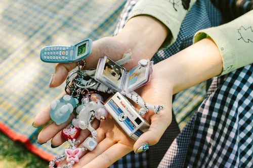 [GALLERY] Máy ảnh 'tệ nhất thế giới' của Kodak bất ngờ tái xuất