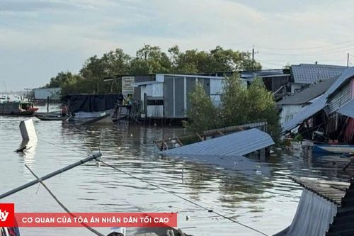 Liên tiếp xảy ra các vụ sạt lở đất trong đêm tại Cà Mau