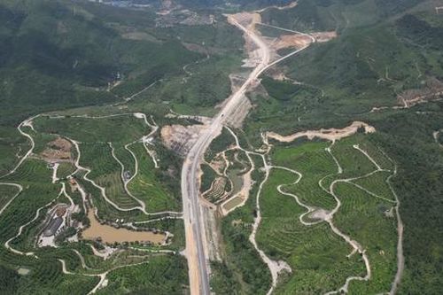Quảng Ninh: Ì ạch trên công trường dự án gần 2.000 tỷ đồng