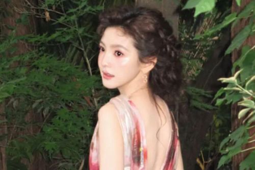 Chương Nhược Nam gây sốt với nhan sắc nổi bật trong bộ ảnh mới