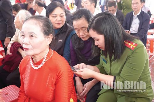 Tiếp tục thực hiện tốt công tác bảo vệ nền tảng tư tưởng của Đảng, đấu tranh phản bác các quan điểm sai trái, thù địch trong tình hình mới