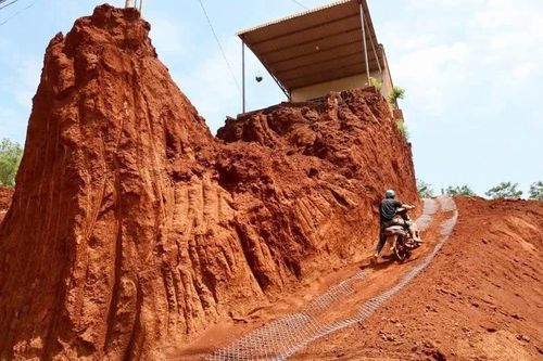 Thanh tra toàn diện dự án để nhà dân chênh vênh ở Đồng Nai