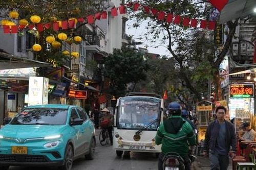 Áp dụng mức lệ phí trước bạ 0% với ô tô điện chạy pin đến hết năm 2030