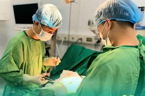 Cứu sống bệnh nhân sốc mất máu do đa chấn thương bụng sau tai nạn giao thông