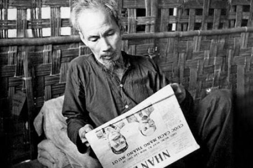 Rèn luyện phẩm chất và văn phong báo chí theo tấm gương nhà báo lớn Hồ Chí Minh