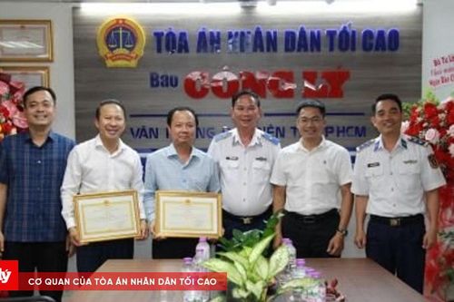 Báo Công lý luôn đồng hành, sát cánh cùng Vùng Cảnh sát biển 4
