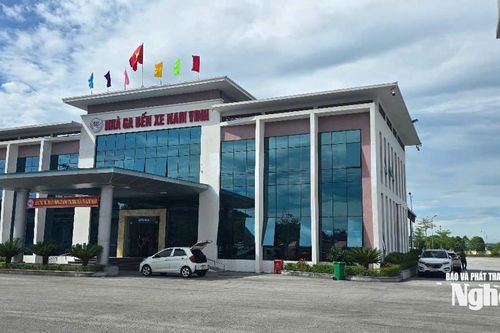 Khai trương Bến xe Nam Vinh tại xã Lam Thành