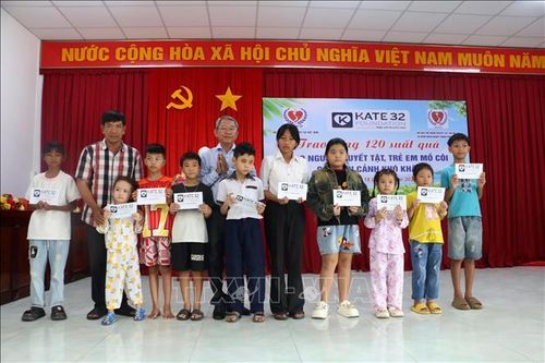 Giúp người yếu thế từng bước hòa nhập cộng đồng