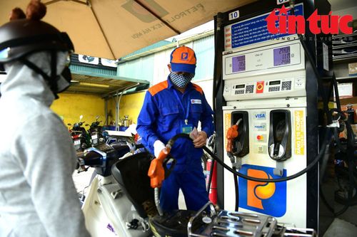 Xăng, dầu đồng loạt giảm giá mạnh từ chiều 18/6