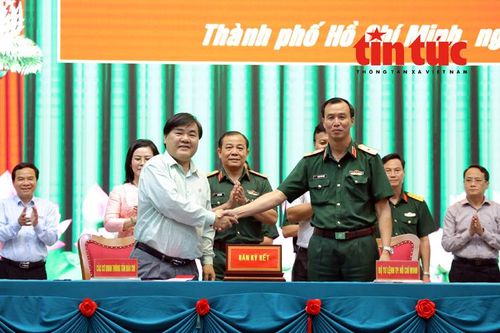 Bộ Tư lệnh TP Hồ Chí Minh tăng cường phối hợp với báo chí trong tuyên truyền nhiệm vụ quốc phòng