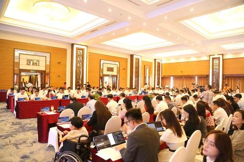 Sôi nổi Diễn đàn Kinh tế tư nhân Việt Nam vòng đối thoại cấp địa phương