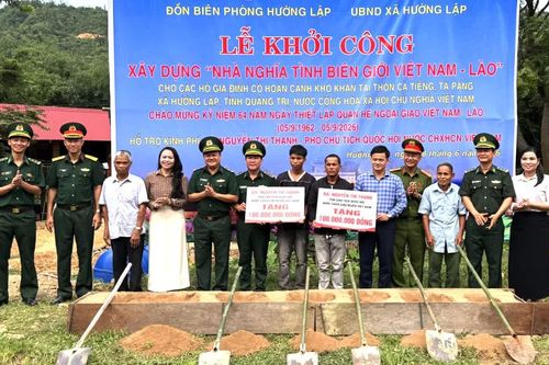 Khởi công xây dựng nhà 'Nghĩa tình biên giới Việt Nam-Lào'