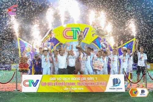 Lý Tấn Tài Petro và Ngân hàng HDBank Cà Mau đăng quang CTV Cup 2026