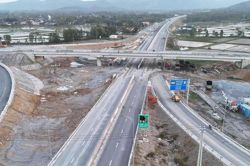 Nghiên cứu nâng cấp các tuyến cao tốc đầu tư phân kỳ