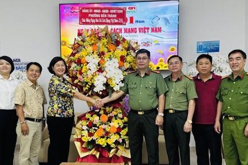 Lãnh đạo các cơ quan, đơn vị đến thăm, chúc mừng Ban Chuyên đề Công an TPHCM