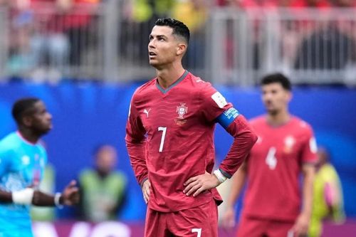 Cổ động viên CHDC Congo gọi tên Messi trêu Ronaldo