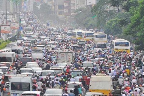 Giảm ùn tắc giao thông: Từ xử lý điểm nóng đến giải pháp căn cơ