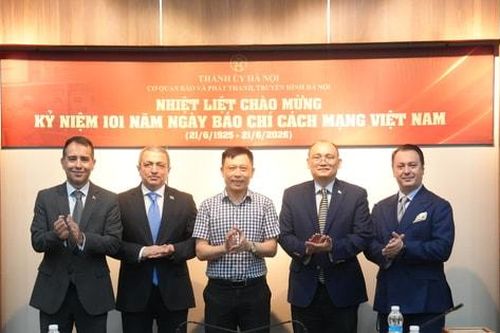 Đại sứ bốn nước thăm, chúc mừng Cơ quan Báo và Phát thanh, Truyền hình Hà Nội