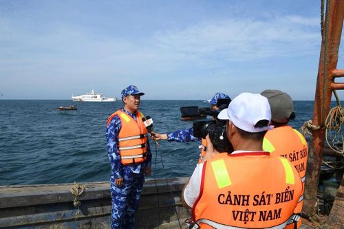 Báo chí đồng hành cùng Cảnh sát biển lan tỏa tình yêu biển, đảo quê hương