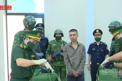 [Video] Bắt giữ 2 đối tượng vận chuyển 27kg ma túy qua Hà Tĩnh