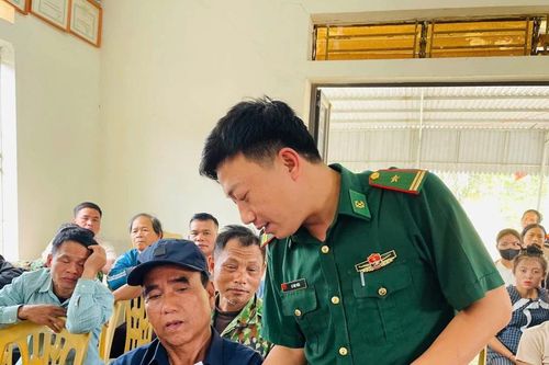 Bộ đội Biên phòng giúp người dân vùng cao Nghệ An chuyển đổi số
