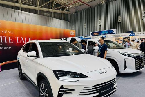Ngành ô tô Việt Nam tăng tốc chuyển đổi xanh